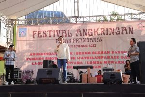 Wabup Sleman Buka Festival Angkringan Di Pasar Prambanan