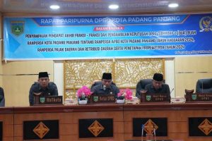 DPRD Menyetujui Dua Ranperda Kota Padang Panjang Menjadi Perda