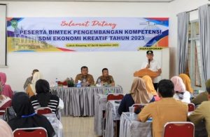 PLT Bupati Sabar AS Buka Bimtek Pengembangan Kompetensi SDM Ekraf se Pasaman