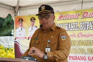 Masyarakat Sangir Jujuan dan Sangir Balai Janggo Terima Beras Bantuan Pemerintah