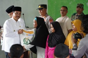 Pemerintah Salurkan Beras BP-CBP Periode II Tahap 3 Di Nagari Lubuk Gadang Selatan