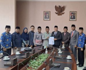 Bupati Sabar AS Teken NPHD, Pasaman Siap Hadapi Pilkada 2024
