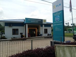 Alamak!!, Pelanggan Bawa Barang Elektronik Ke ULP PLN Simpang Kawat, Diduga Rusak Akibat Arus Listrik