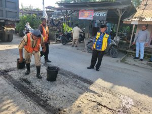 Wali Kota Tinjau Perbaikan Beberapa Titik Jalan Hotmix Di Tanjungbalai