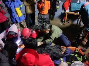 BPBD, Damkar Serta PMI Menurunkan Tim Evakuasi Korban Erupsi Gunung Merapi