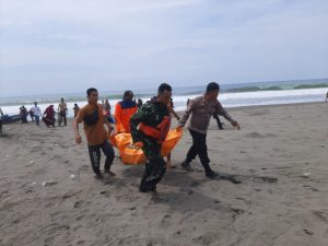 Jenazah Warga Klirong Ditemukan di Tengah Laut oleh Nelayan
