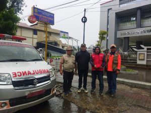 Pemkab Solsel Kirim Ambulance Jemput Warganya Korban Gunung Marapi