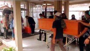 Haru dan Duka Iringi Kepulangan Frengki ke Solsel