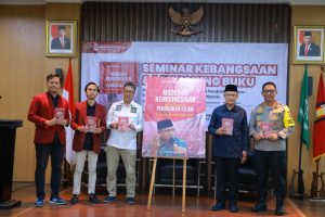 Kapolda Diy Sebagai Narasumber Dalam Launching Buku Dan Seminar Kebangsaan