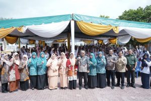 500 Anak Sekolah Dasar di Berikan Makanan Tambahan