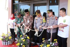 Bangunan Polsek Poncowarno Diresmikan, Bangunan Lama Diserahkan kepada Pemdes Setempat