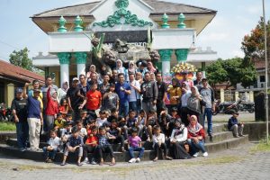 Legenda Timnas Indonesia Memotivasi Wali SSB Bangunkerto