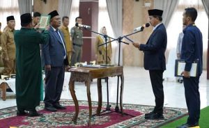 Bupati H. Khairunas Lantik Kadis Nakertrans