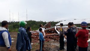 Pendopo Pasar Tawang Roboh, Satu Korban Alami Patah Tulang