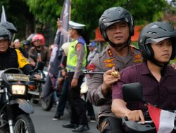 Hujan Bukan Halangan Untuk KAPOLDA DIY Beserta Jajaran Dalam Pengamanan “HAJATAN RAKYAT” di Kulon Progo