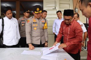 Kapolres Solok Selatan AKBP Arief Mukti S.A.S S.H., S.I.K., M.Si Kunjungi Gudang Logistik