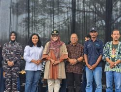 Lanal Yogyakarta Bersinergi dengan FORKOPIMDA Kulon Progo Laksanakan Bersih Pantai