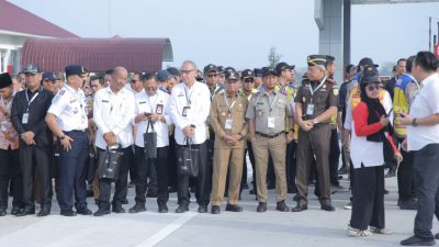 Bupati Asahan Dampingi Presiden RI Jokowi Resmikan Tol Tebingtinggi-Indrapura-Limapuluh-Kisaran.    