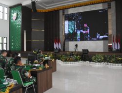 Danrem Beserta Jajaran Korem 031/WB Mengikuti Pengarahan KASAD Via Vicon