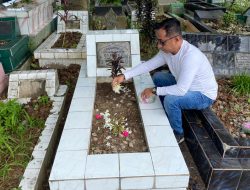 Masa Tenang, H. Wijaya Rahmad Ziarah ke Makam Ibunda Tercinta