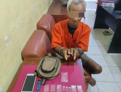 Kakek Bau Tanah Ditangkap Polsek Siak Hulu Terkait Shabu-shabu 