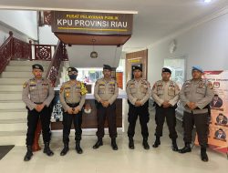 Tahap Rekapitulasi Penghitungan Suara, Satgas Preventif Subsatgas Tingkatkan Kewaspadaan PAM Kantor KPU dan Bawaslu Riau. 
