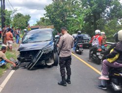 Kijang VS Truk Terjadi  di Jalan Yogya – Wonosari