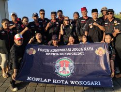 FKJR Korlap Wonosari Gelar Bagi Takjil di Depan Alun-Alun Kota Wonosari