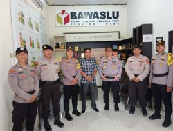 Satgas Preemtif Binmas Polda Riau Sambangi Kantor Bawaslu Provinsi Riau, Monitoring dan Semangati Personil Pengamanan 