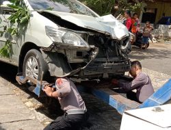 Tabrak Inova Warga Semanu Alami Patah Tulang 