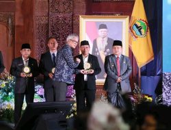 Berhasil Dalam Penurunan Prevalensi Stunting Terbanyak, Wali Kota Tanjungbalai Terima Piagam Dari Kepala BKKBN