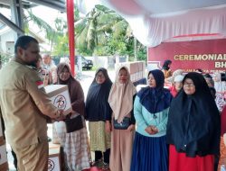 Dalam Rangka Hari Bhayangkara ke-78 Camat Kulim Ikut Serahkan Bansos