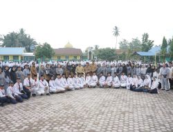 Asisten Administrasi Umun Pimpin Upacara MPLS