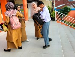 Budaya Salaman Sebagai Media Penguat Karakter Di SMK Negeri 1 Padang Panjang