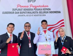 Pemko Payakumbuh Terima Duplikat Bendera Pusaka