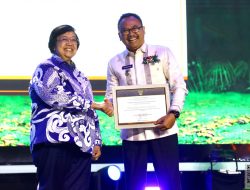 PJ Walikota Payakumbuh Terima Penghargaan dari Kementrian LHK