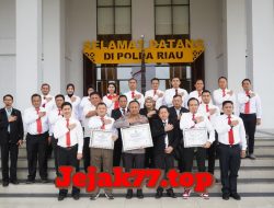 Polda Riau Terima Presisi Award dari Lemkapi Atas Peningkatan Kinerjanya