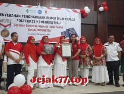 Poltekkes Kemenkes Riau Catat Rekor MURI Pertama Dalam Menulis Pantun Kemerdekaan RI Ke-79 Tahun 2024