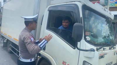 Guna Memberikan Rasa Aman di Pilkada Damai 2024, Satlantas Cooling System kepada Pengguna Jalan