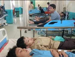 73 Orang Siswa SMP IT Cahaya Madani Dilarikan ke RSUD Tuanku Imam Bonjol