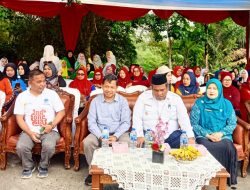 Buku Kemenkes Bergambar Bupati Petahana Beredar di Padang Pariaman. ADA APA DENGAN KADINKES??