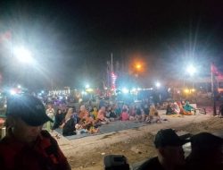 Warga Sedayu lawas antusias NoBar Film G30S/PKI di Taman Sedayu Lawas Bersama Pemuda Pancasila Anak Cabang Brondong