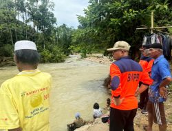 Tinjau banjir Jambak Pjs Bupati Pasaman Edi Dharma “Segerakan perbaikan titik Fital”