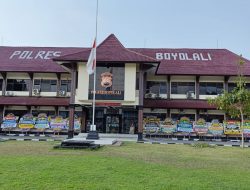 *Polres Boyolali Dibanjiri Ratusan Karangan Bunga Bela Sungkawa untuk Almarhum Kapolres Boyolali*
