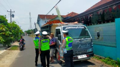 Puluhan Dump Truk Muatan Tanah Galian C Ditindak Satlantas Polresta Pati