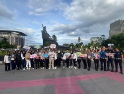 Tim Cooling System Ditlantas Edukasi Kamtibmas dan Kamseltibcarlantas ke Pengunjung CFD