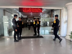 Sub Satgas SAR Brimobda Riau Patroli Ke Kantor KPU Riau Pastikan Keamanan Tetap Kondusif