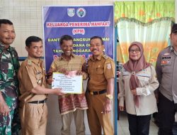 Kepala Desa Purwosari Salurkan Bantuan BLT Langsung Tunai 2024