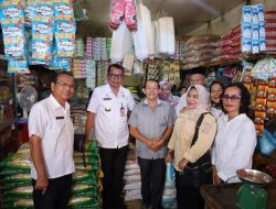 Monitoring Pasokan Harga Bahan Pokok, Pjs Wali Kota Tanjungbalai Sidak Ke Sejumlah Pasar 