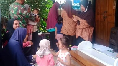 Peduli Kesehatan, Babinsa Penumping Dampingi Posyandu Lansia Dan Balita